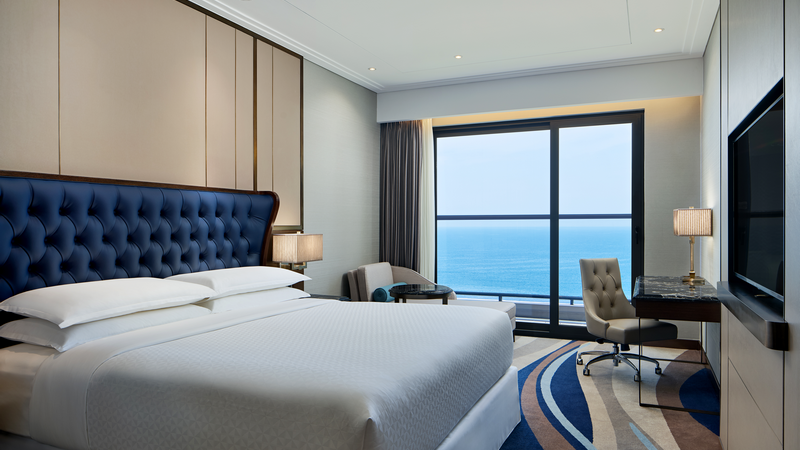 COMBO ĐÀ NẴNG: FOUR POINT BY SHERATON ĐÀ NẴNG 4*