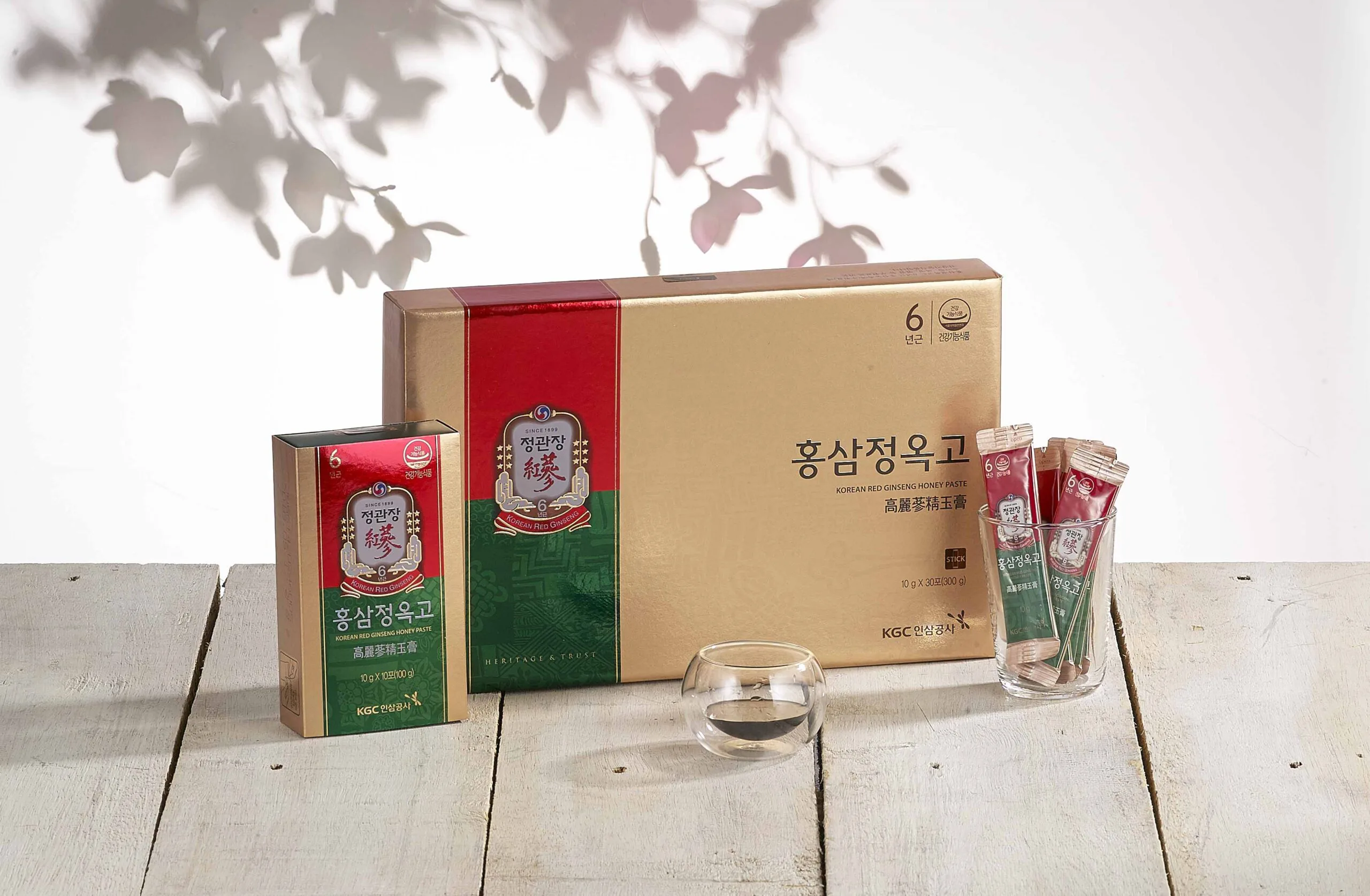 Tinh chất hồng sâm mật ong KRG Extract with Honey Paste (10g*30 gói)