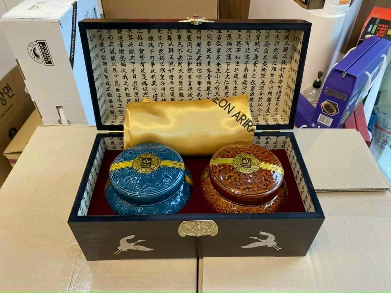 Hồng sâm Pocheon hộp gỗ 500g x 2 hũ